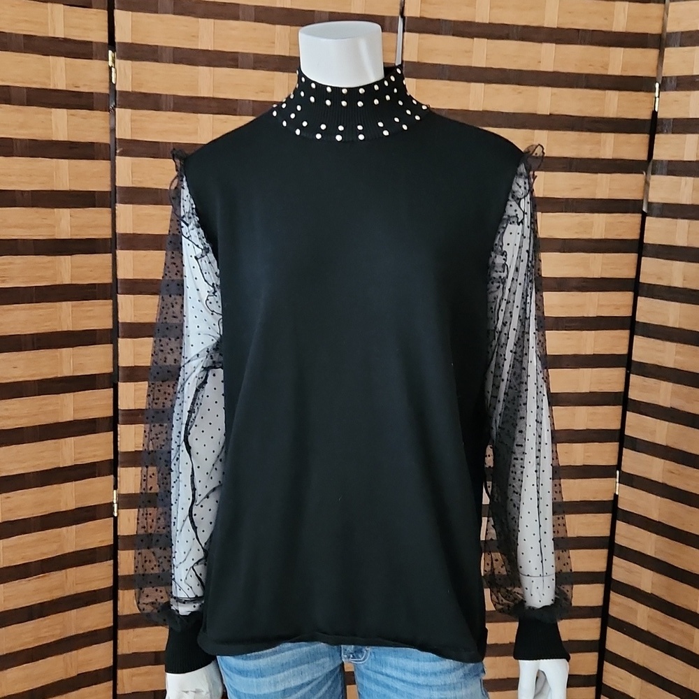Nwt!! Belldini diamomd/ stud embellished soft sweater